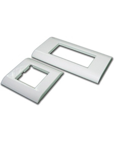 Накладка пластиковая TWT-FR45x90 в Уссурийске Аксессуары для стоек и шкафов Pintop.ru