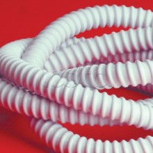 Труба гофрированная армированная ПВХ 22 мм DKC 57022 (30 м)