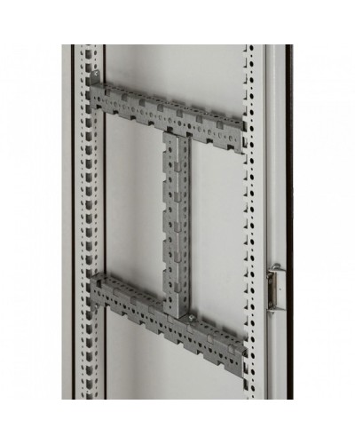 Набор траверсов Legrand 020532 в Уссурийске Аксессуары для стоек и шкафов Pintop.ru