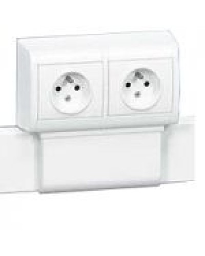 Рамка Mosaic Legrand 031621 в Уссурийске Аксессуары для кабель-канала Pintop.ru