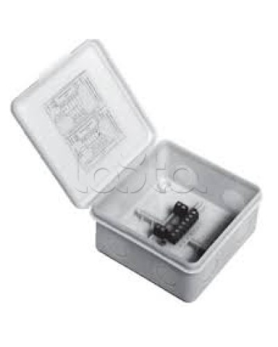 Коробка монтажная Спектрон МК04 в Уссурийске Комутационные взрывозащищенные коробки Pintop.ru