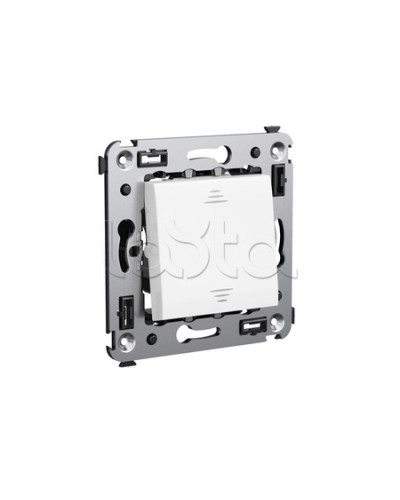 Инвертор одноклавишный в стену, Avanti, Белое облако DKC 4400123 в Уссурийске Аксессуары для стоек и шкафов Pintop.ru